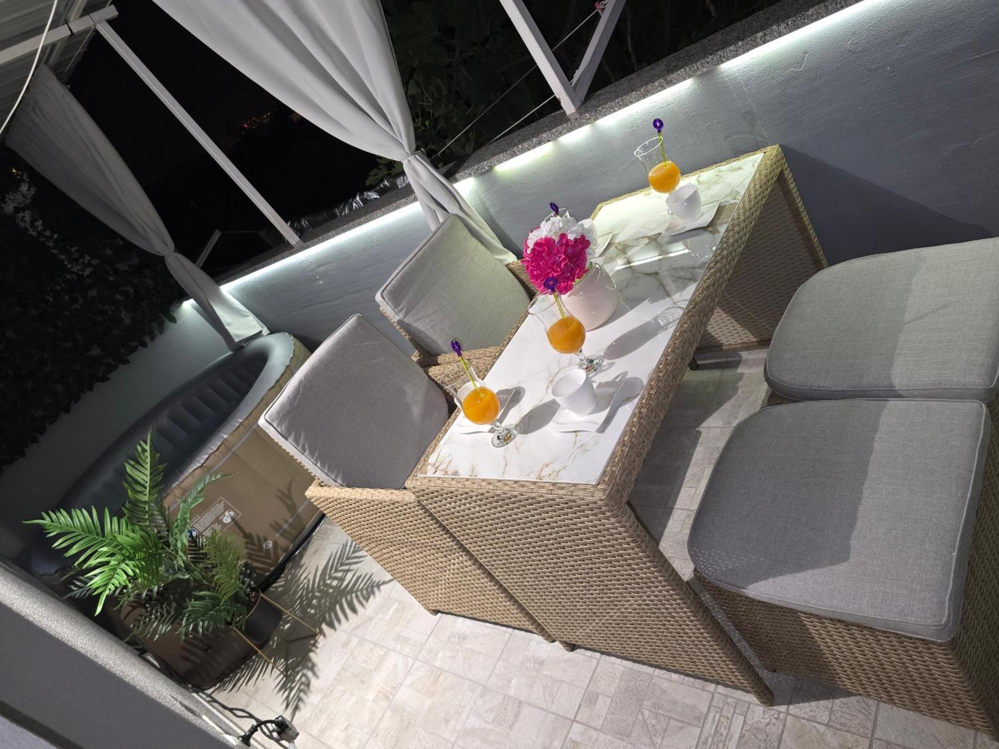 Brand New Modern Apartment Blanca With Jacuzi And Terrace Kastela Exterior photo